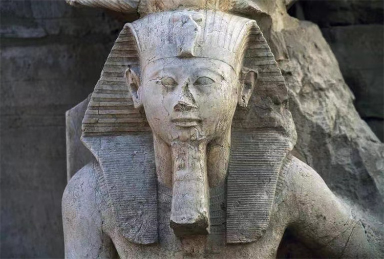 这位古埃及女法老美丽出众 死后为何被世人抹去了一切