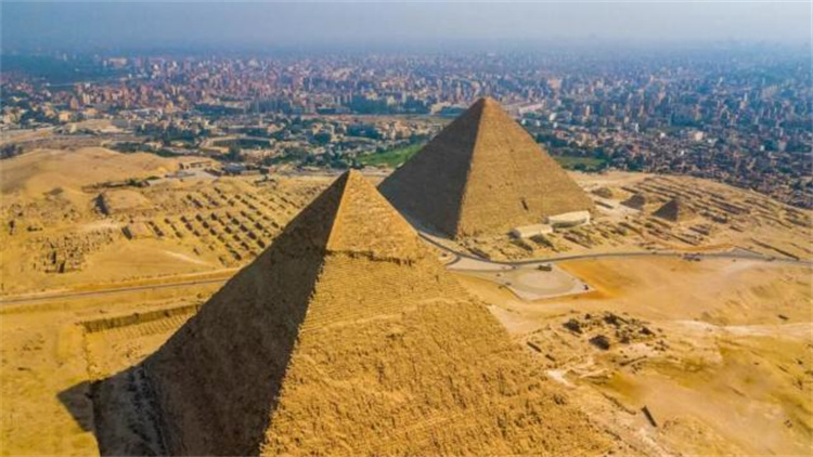 古埃及文明灭亡 为什么说罪魁祸首是金字塔？（消耗巨大）
