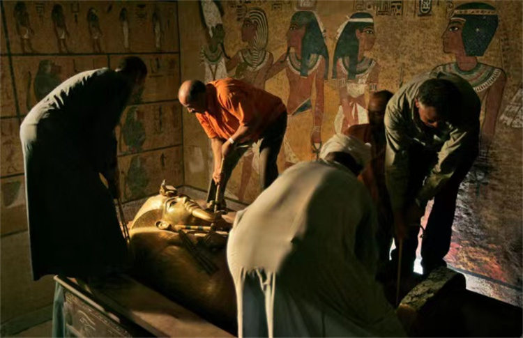 法老是古埃及国王专有的称谓 那法老诅咒是怎么产生的呢？